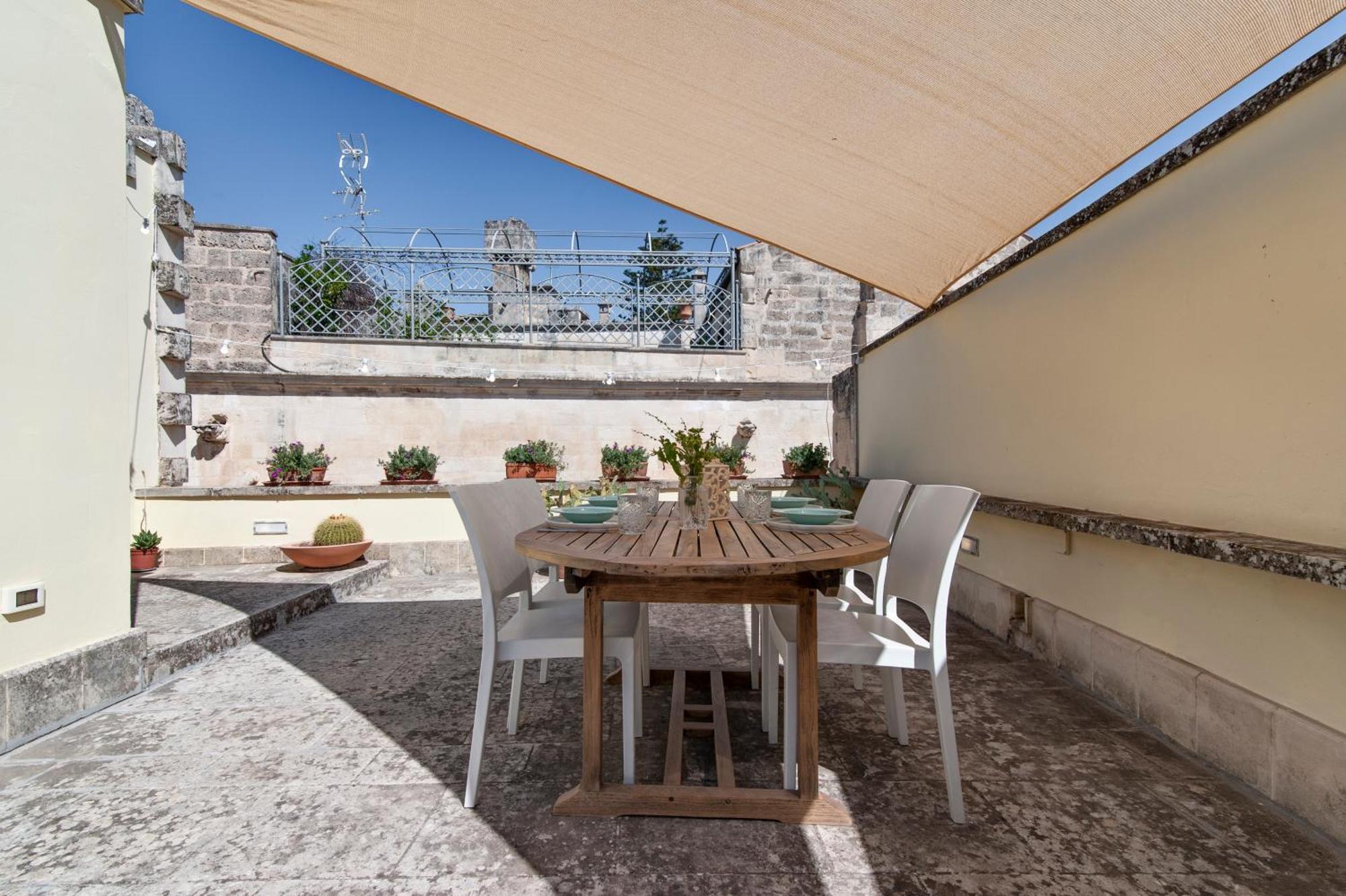 Porta Deuropa Bed & Breakfast Lecce Exterior photo